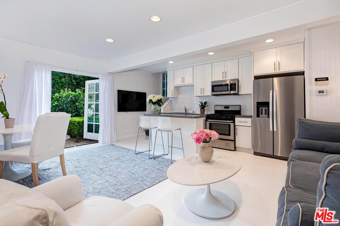 909 N Orlando Ave, West Hollywood