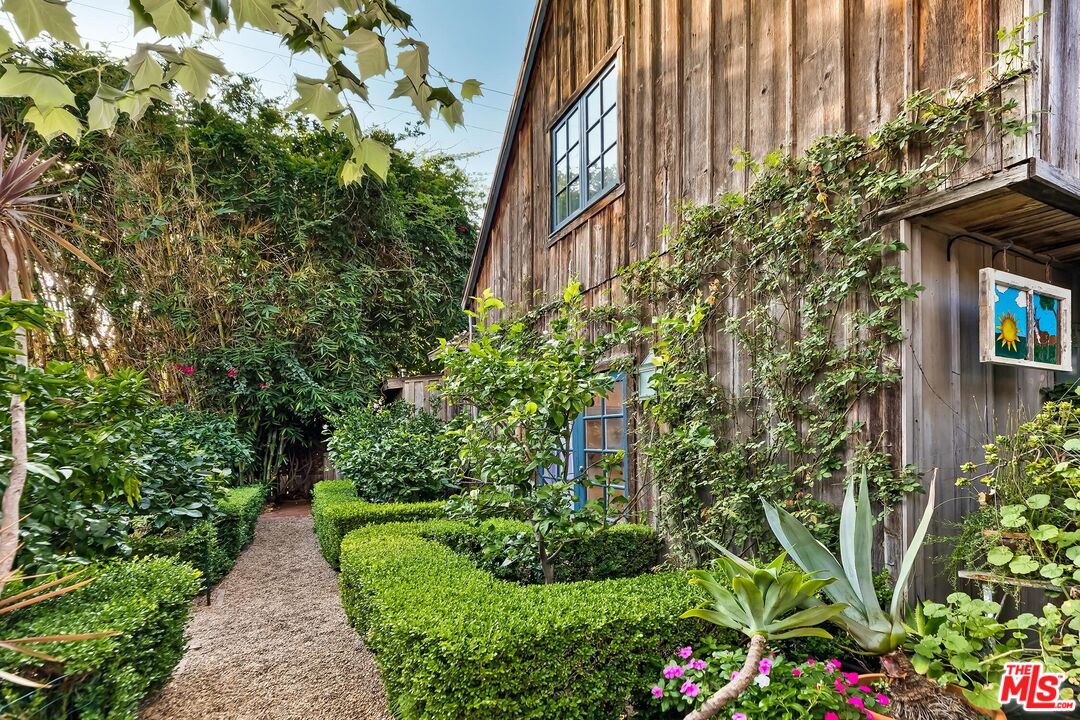 909 N Orlando Ave, West Hollywood