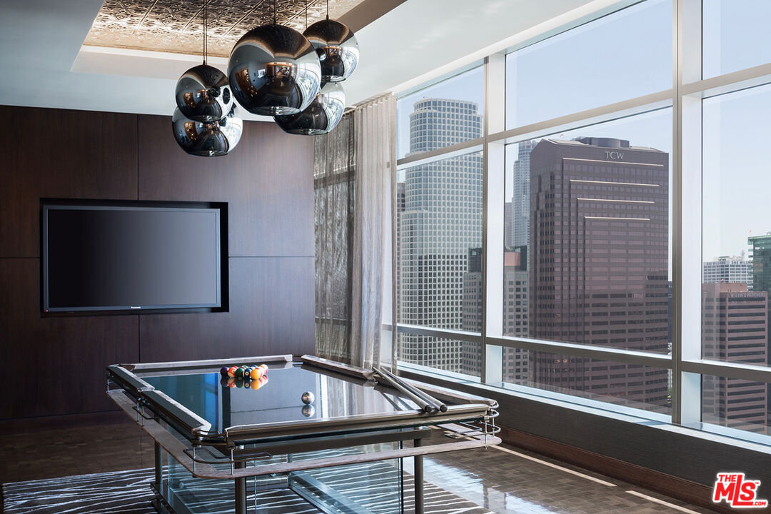 900 W Olympic Blvd Unit: 44D, DTLA
