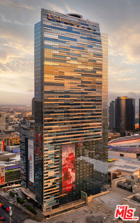 900 W Olympic Blvd Unit: 44D, DTLA