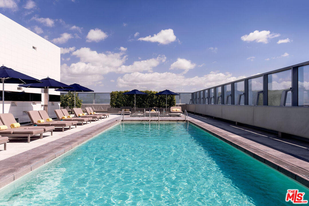 900 W Olympic Blvd Unit: 44D, DTLA