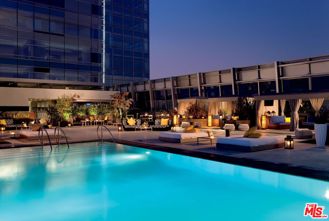 900 W Olympic Blvd Unit: 44D, DTLA
