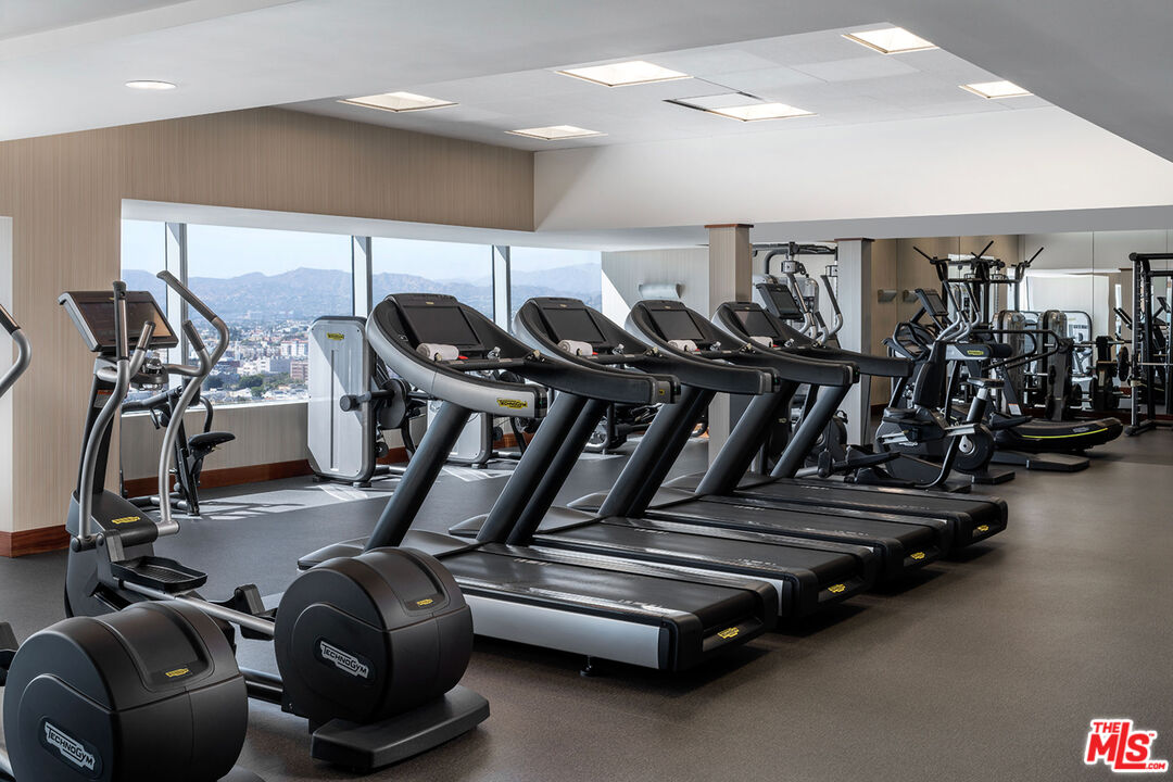 900 W Olympic Blvd Unit: 44D, DTLA