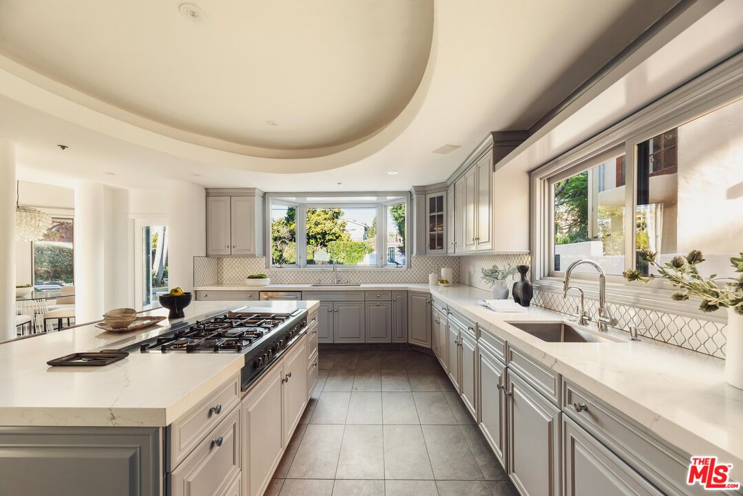 633 12th St, Santa Monica