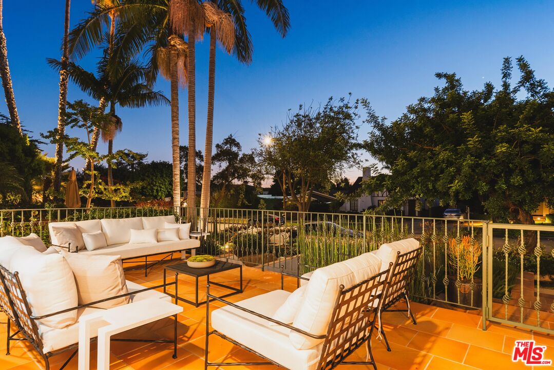 633 12th St, Santa Monica