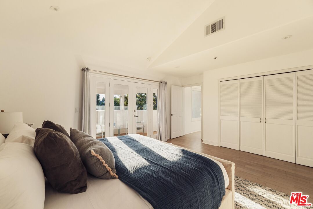 633 12th St, Santa Monica
