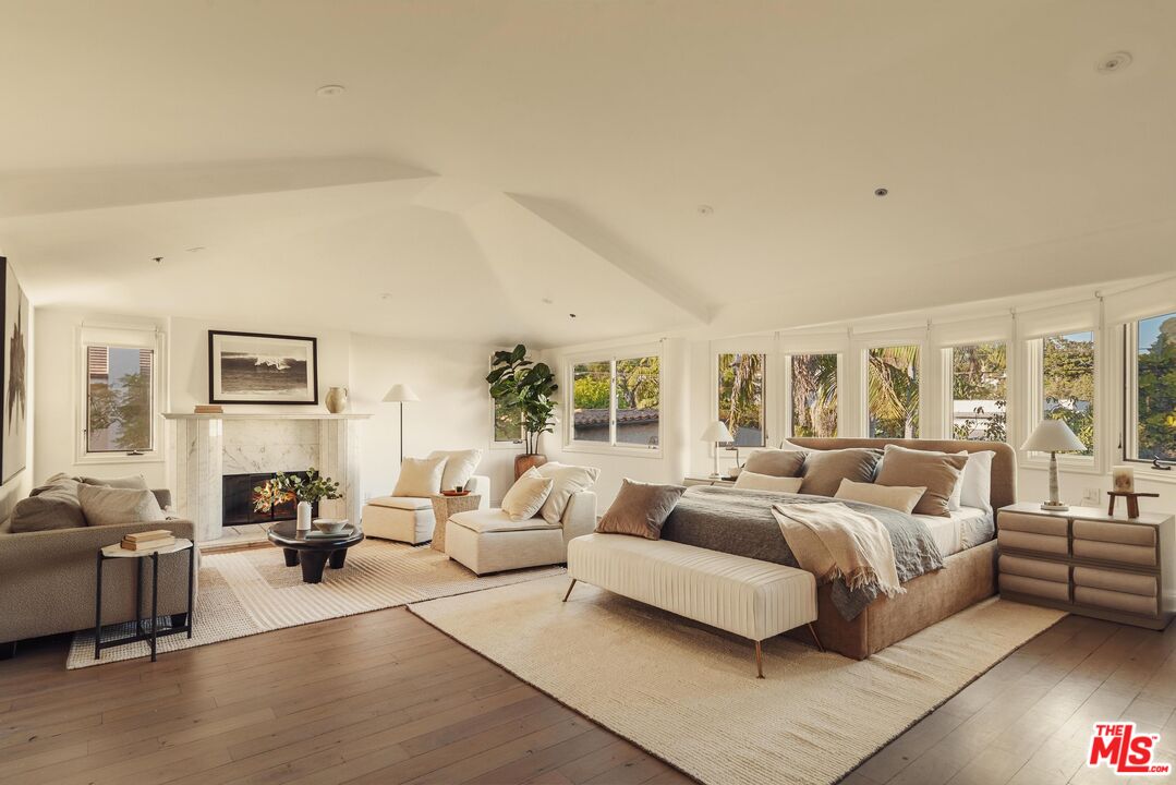 633 12th St, Santa Monica