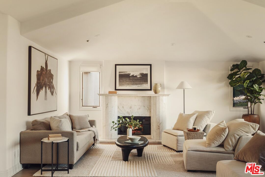 633 12th St, Santa Monica
