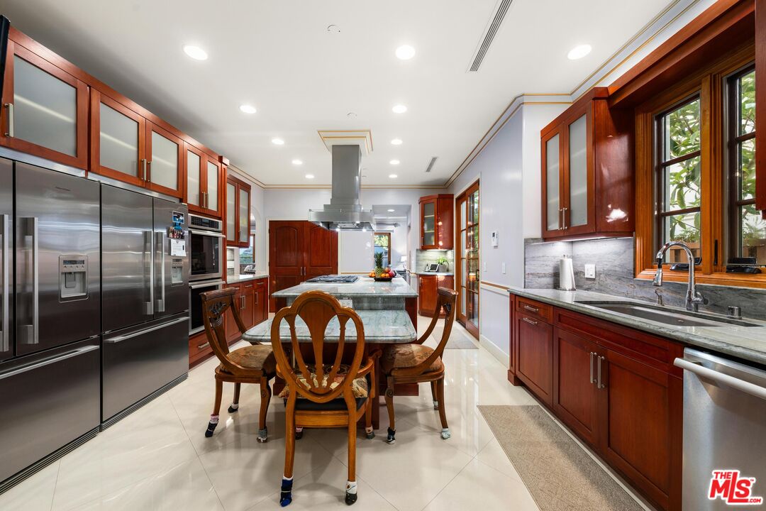 720 San Vicente Blvd, Santa Monica