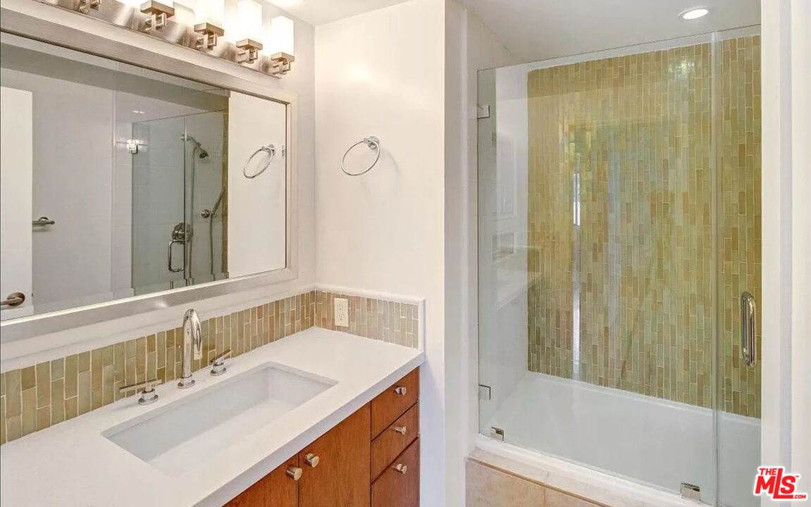 1155 N La Cienega Blvd Unit: 614