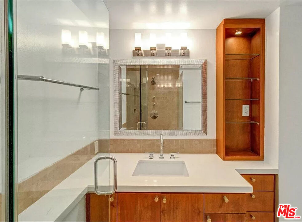 1155 N La Cienega Blvd Unit: 614