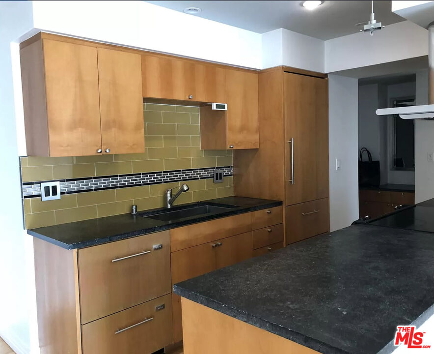 1155 N La Cienega Blvd Unit: 614