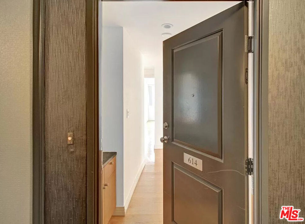 1155 N La Cienega Blvd Unit: 614