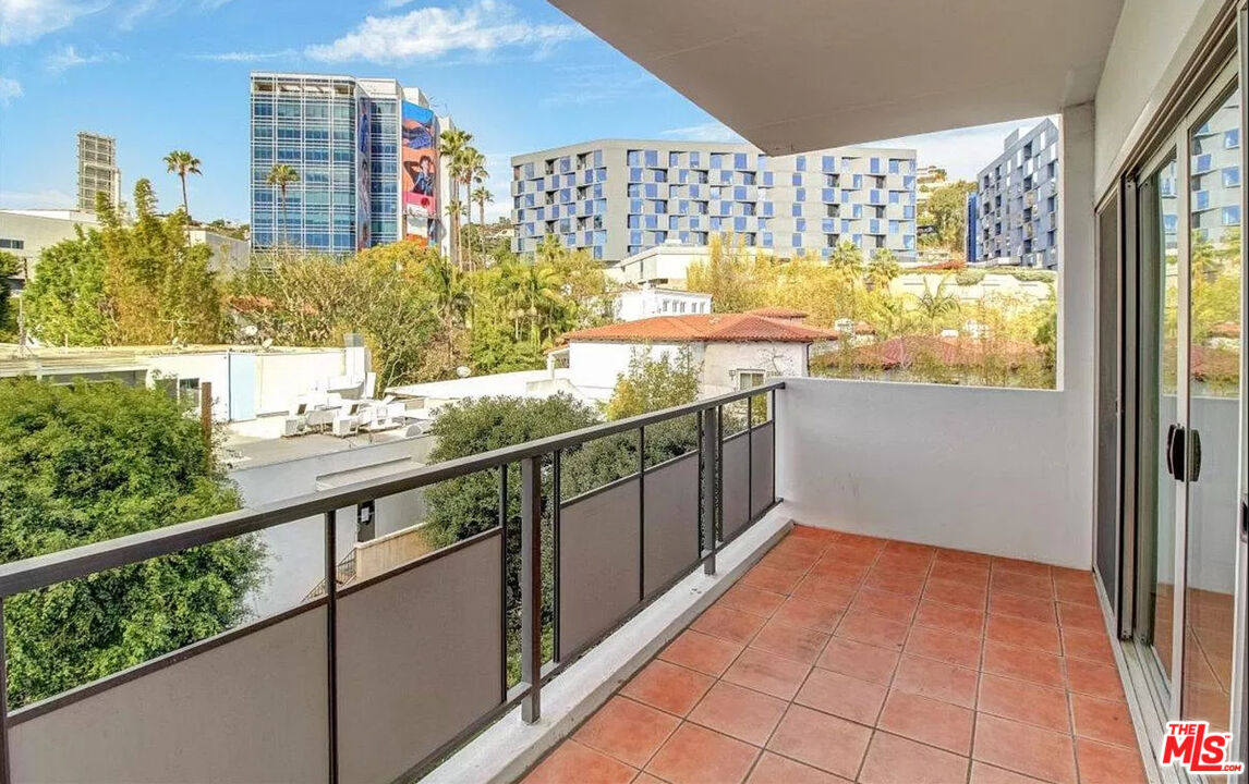 1155 N La Cienega Blvd Unit: 614
