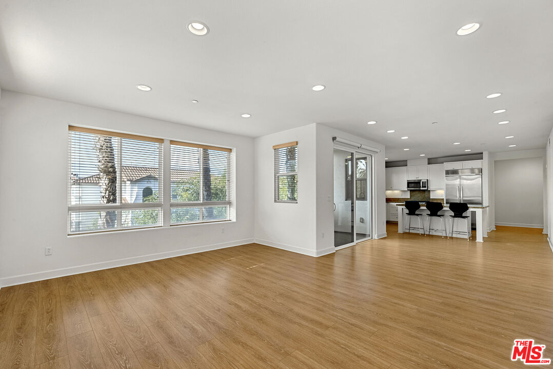12887 Runway Rd Unit: 3, Playa Vista