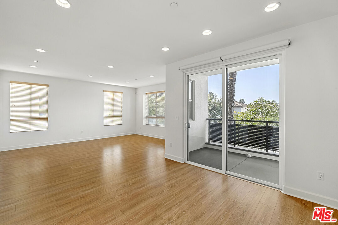 12887 Runway Rd Unit: 3, Playa Vista
