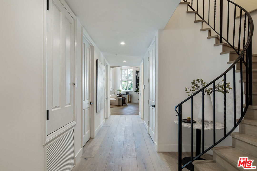 11500 San Vicente Blvd Unit: 221, Brentwood