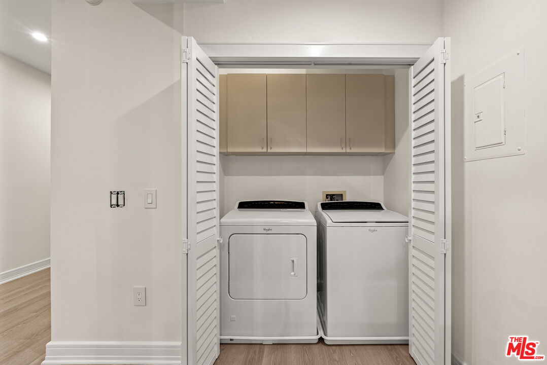 411 N Oakhurst Dr Unit: 210, Beverly Hills