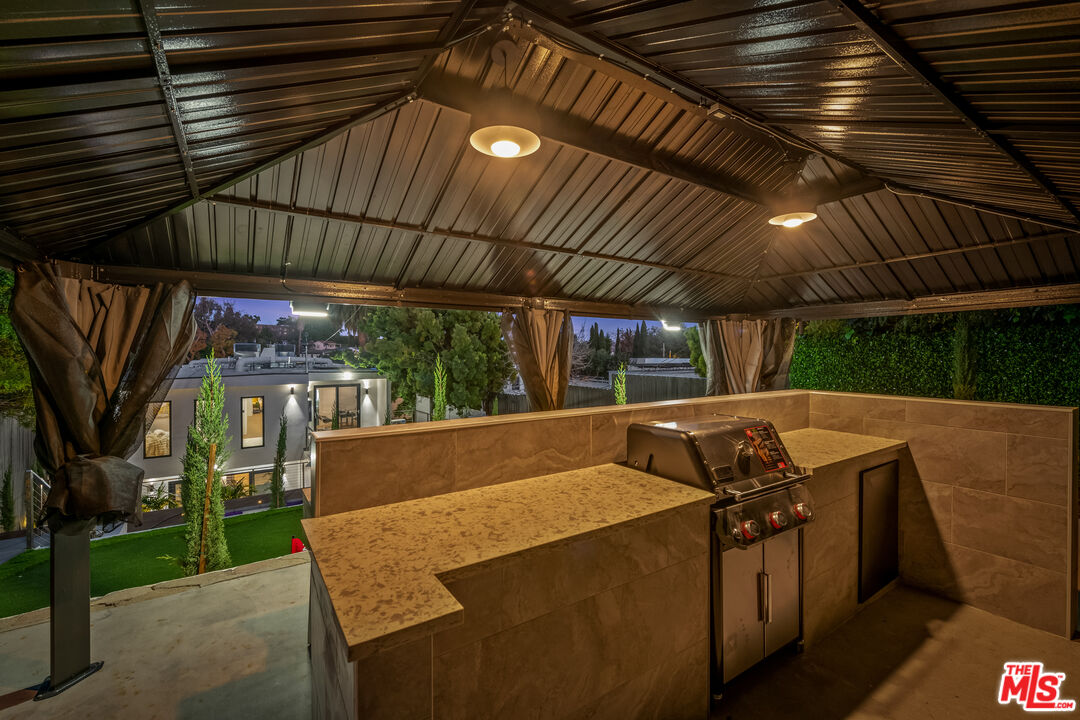 10519 Louisiana Ave, Westwood