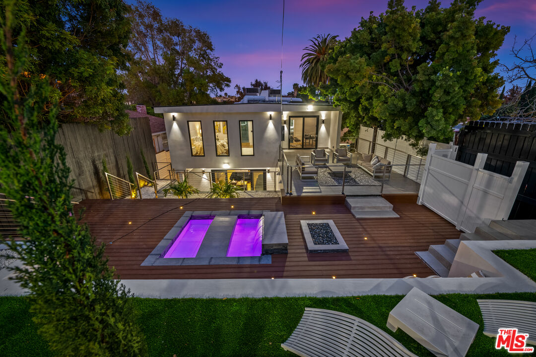 10519 Louisiana Ave, Westwood