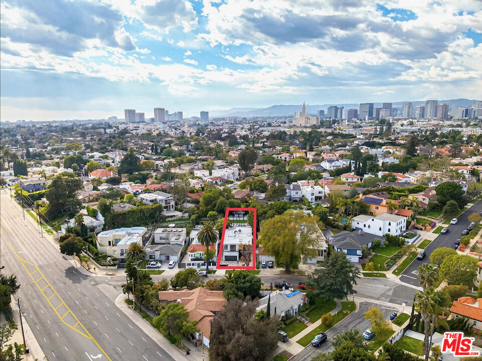 10519 Louisiana Ave, Westwood