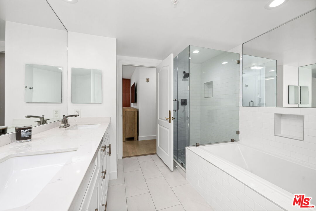 10575 Ashton Ave Unit: 301, Westwood