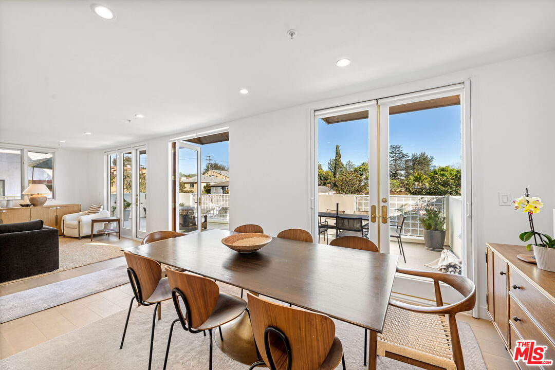 10575 Ashton Ave Unit: 301, Westwood