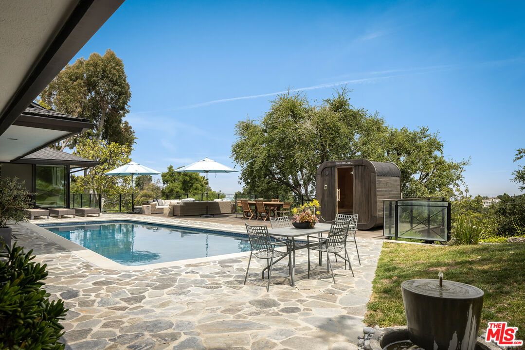 3442 Colville Pl, Encino