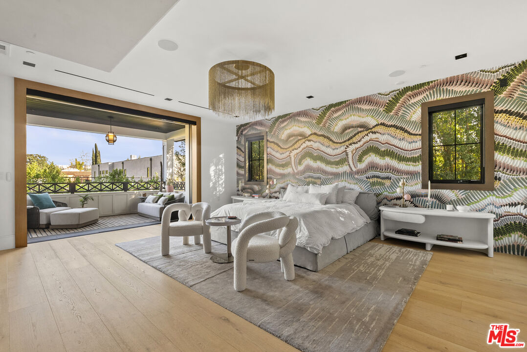 734 N Harper Ave, West Hollywood