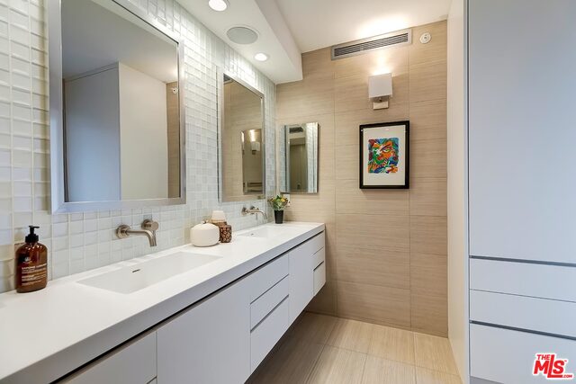 201 Ocean Ave Unit: 504B