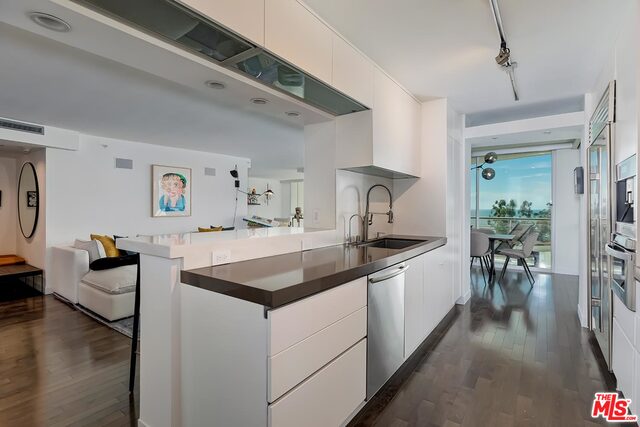 201 Ocean Ave Unit: 504B