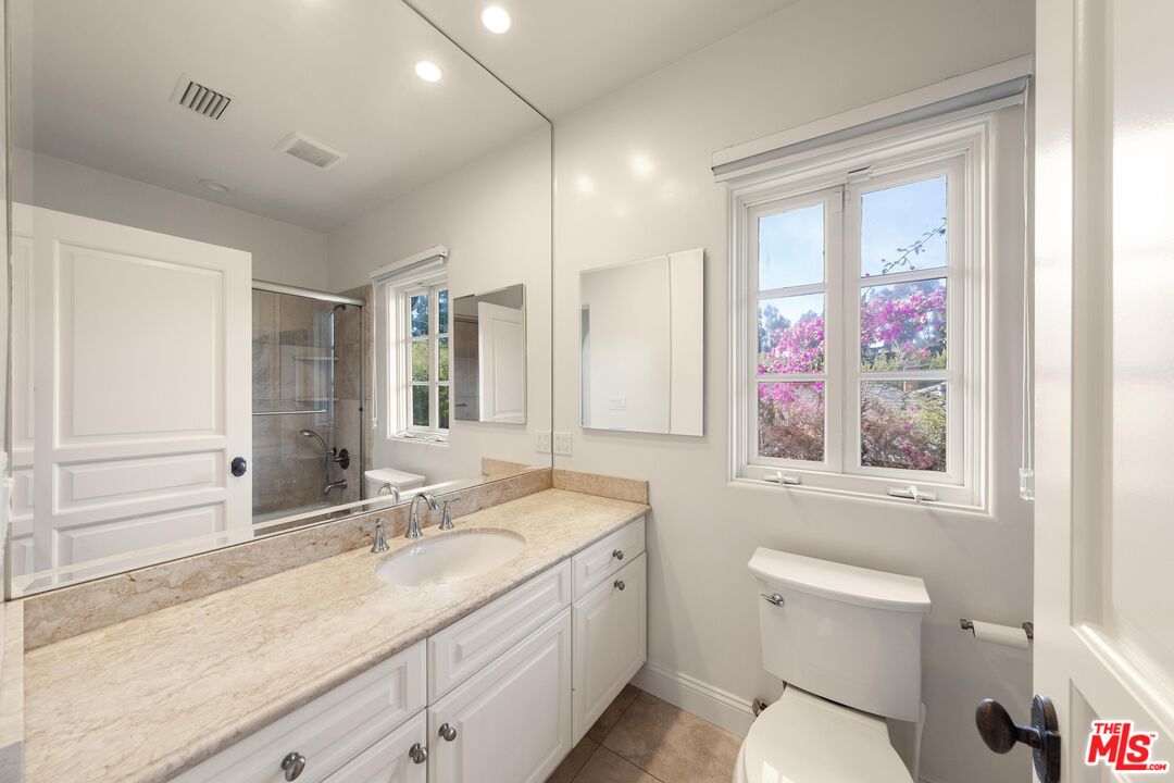 11325 Farlin St, brentwood