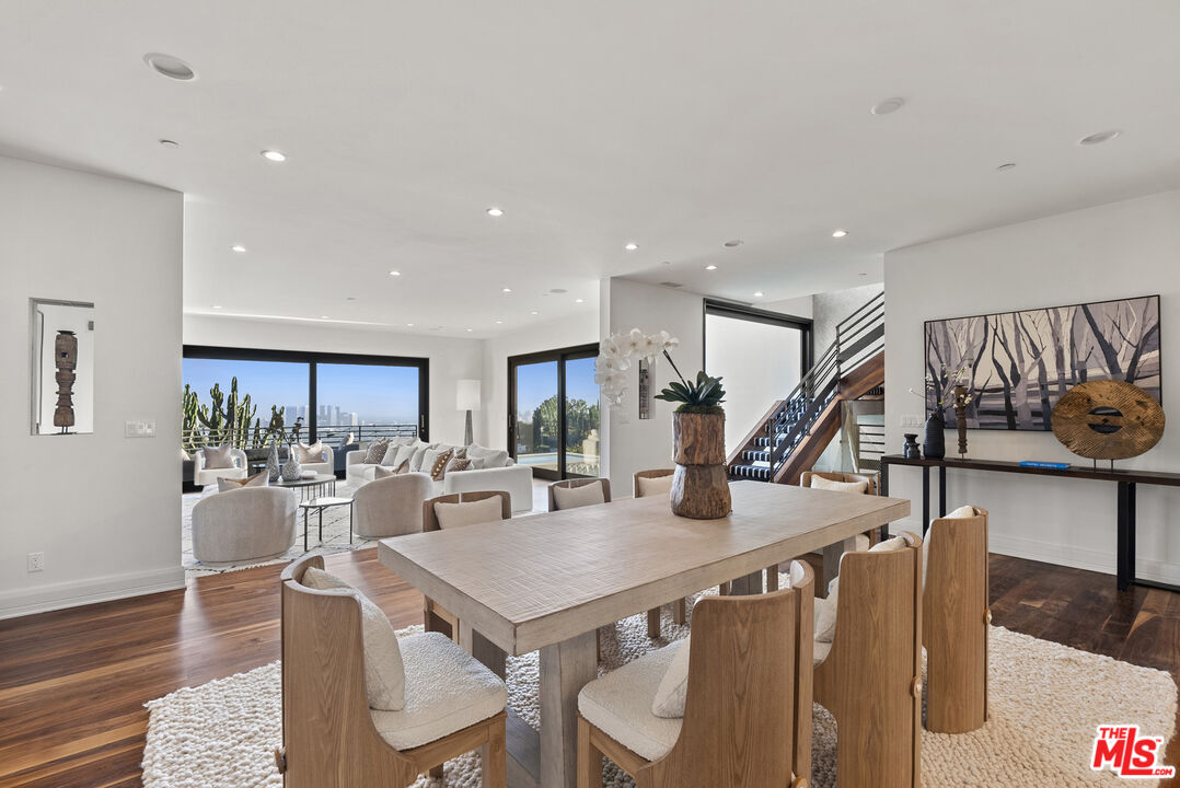 9330 Beverly Crest Dr, Beverly Hills