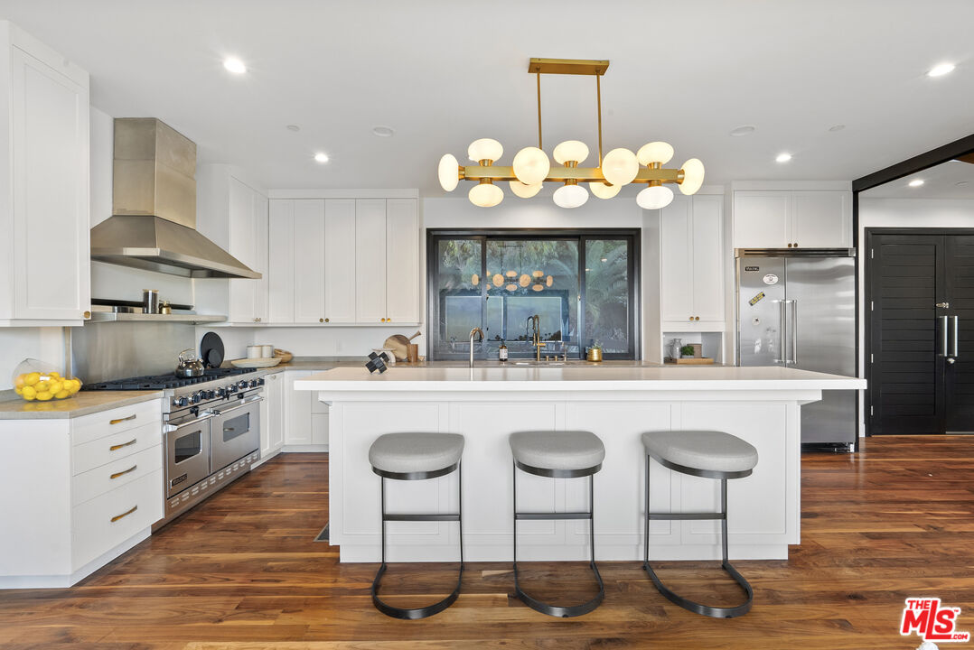 9330 Beverly Crest Dr, Beverly Hills