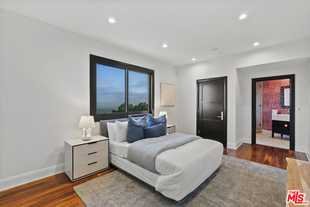 9330 Beverly Crest Dr, Beverly Hills