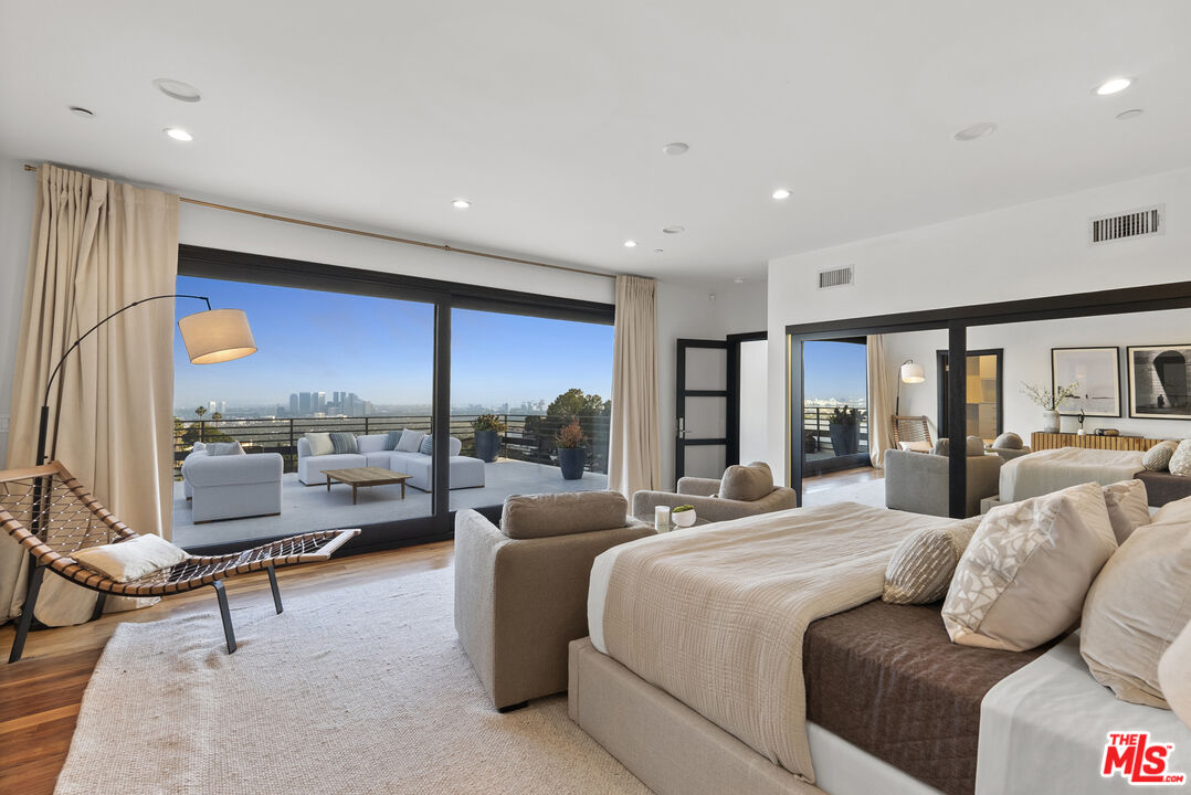 9330 Beverly Crest Dr, Beverly Hills
