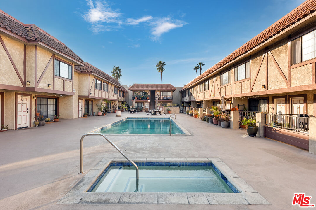 11127 La Maida St Unit: 3, North Hollywood