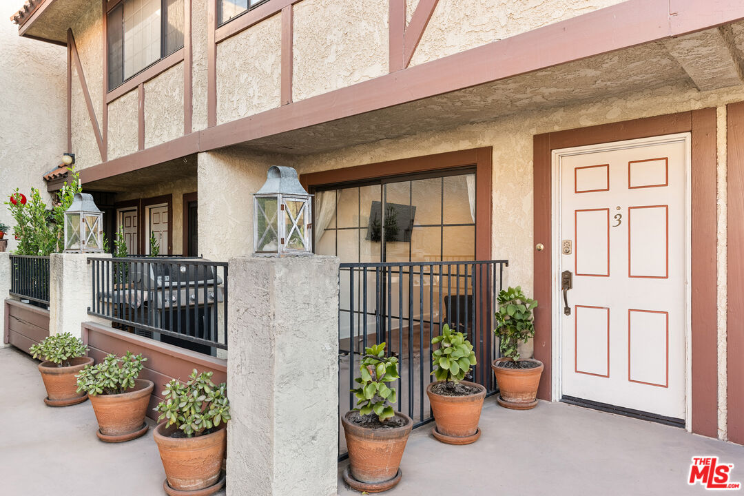 11127 La Maida St Unit: 3, North Hollywood
