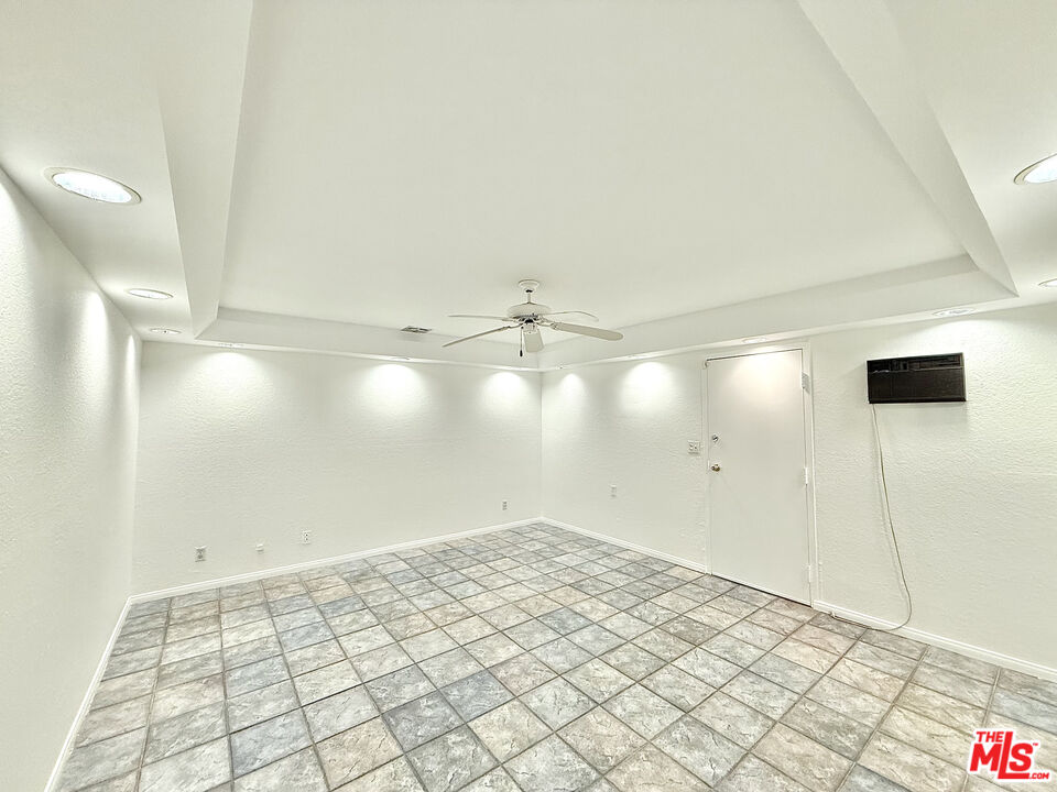 840 20th St Unit: 16