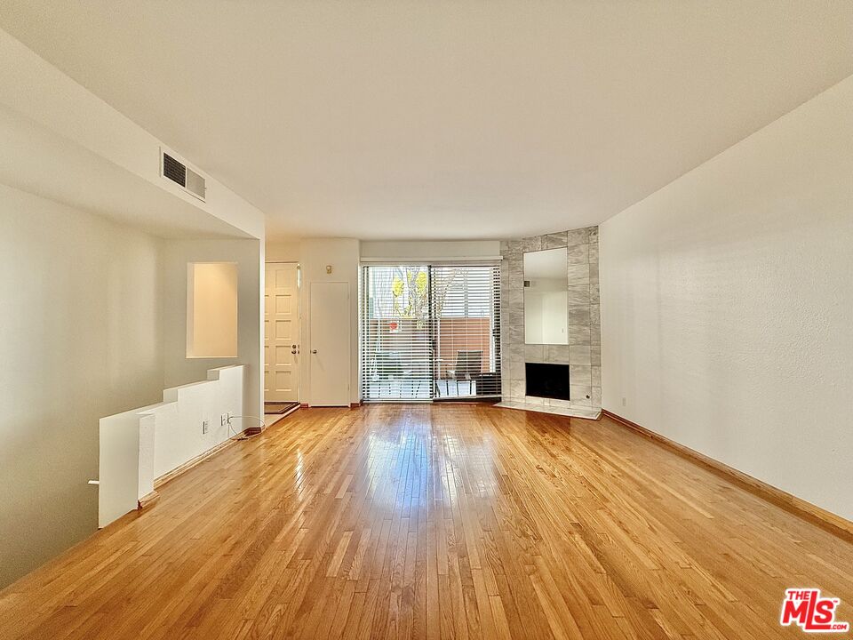 840 20th St Unit: 16