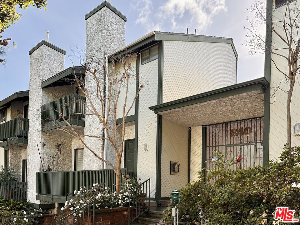 840 20th St Unit: 16