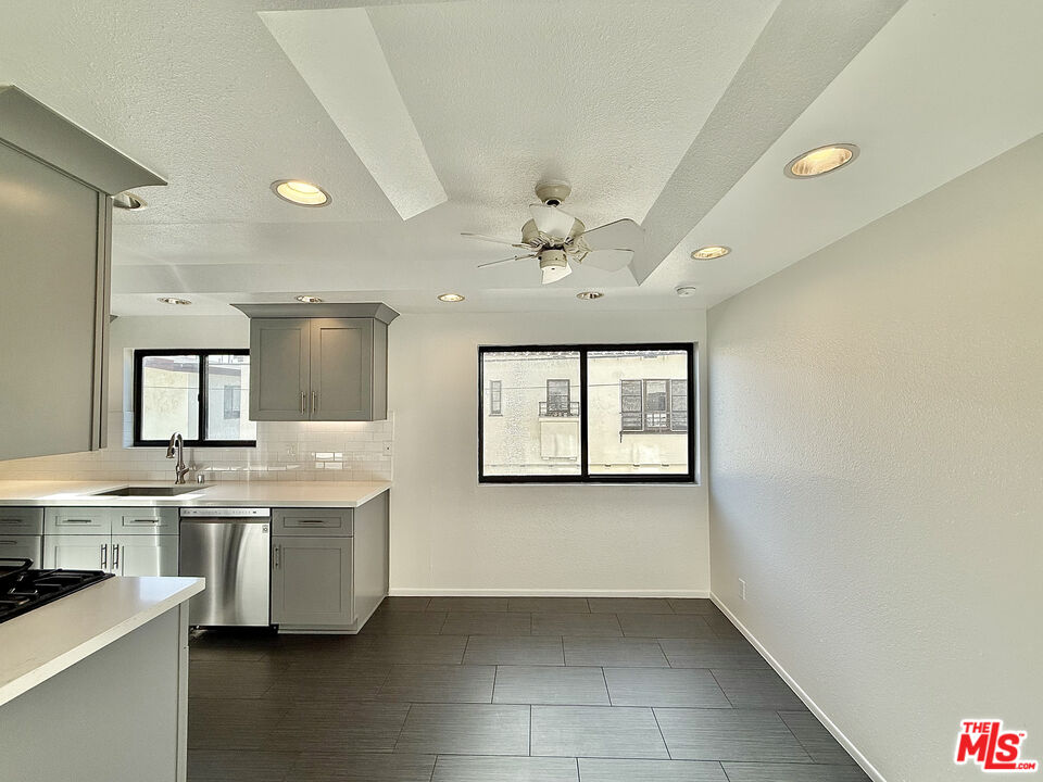 840 20th St Unit: 16