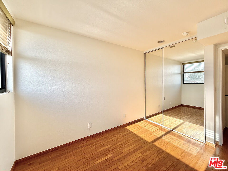 840 20th St Unit: 16