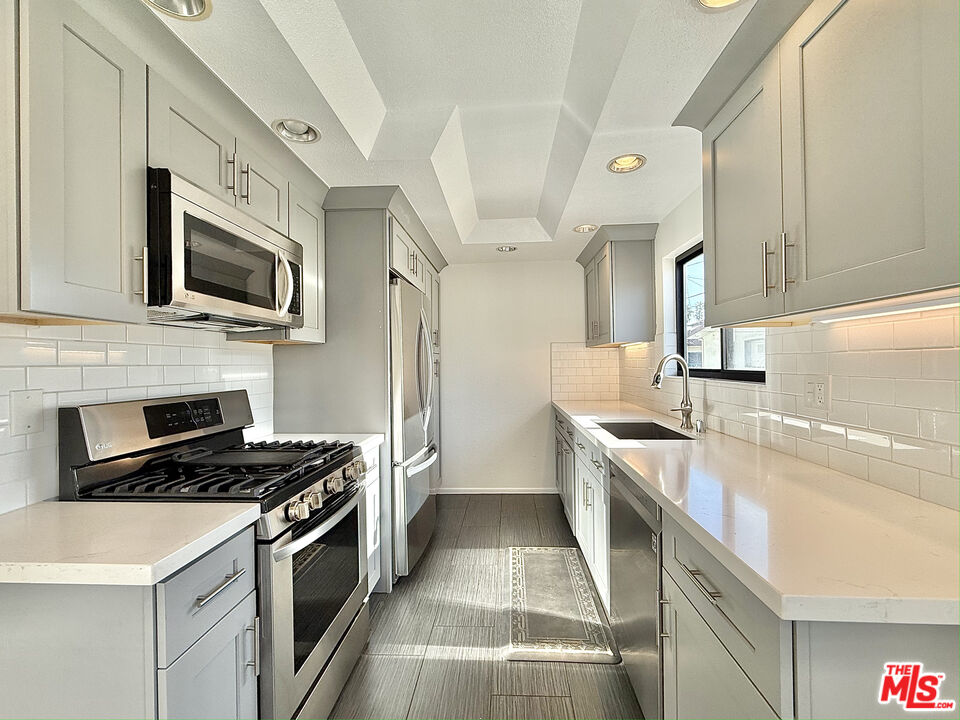 840 20th St Unit: 16
