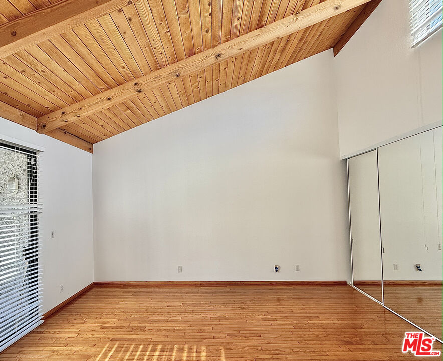 840 20th St Unit: 16