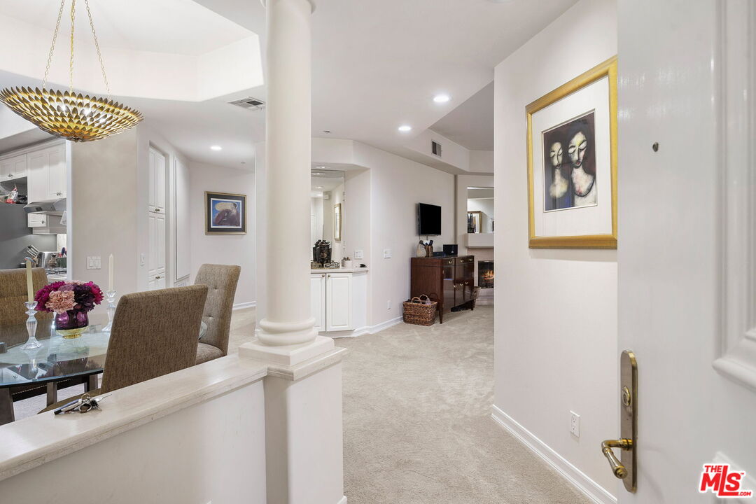 11680 Montana Ave Unit: 104, Brentwood