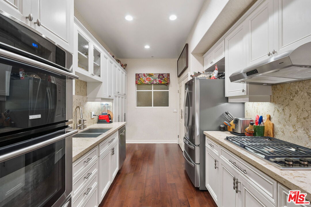 11680 Montana Ave Unit: 104, Brentwood