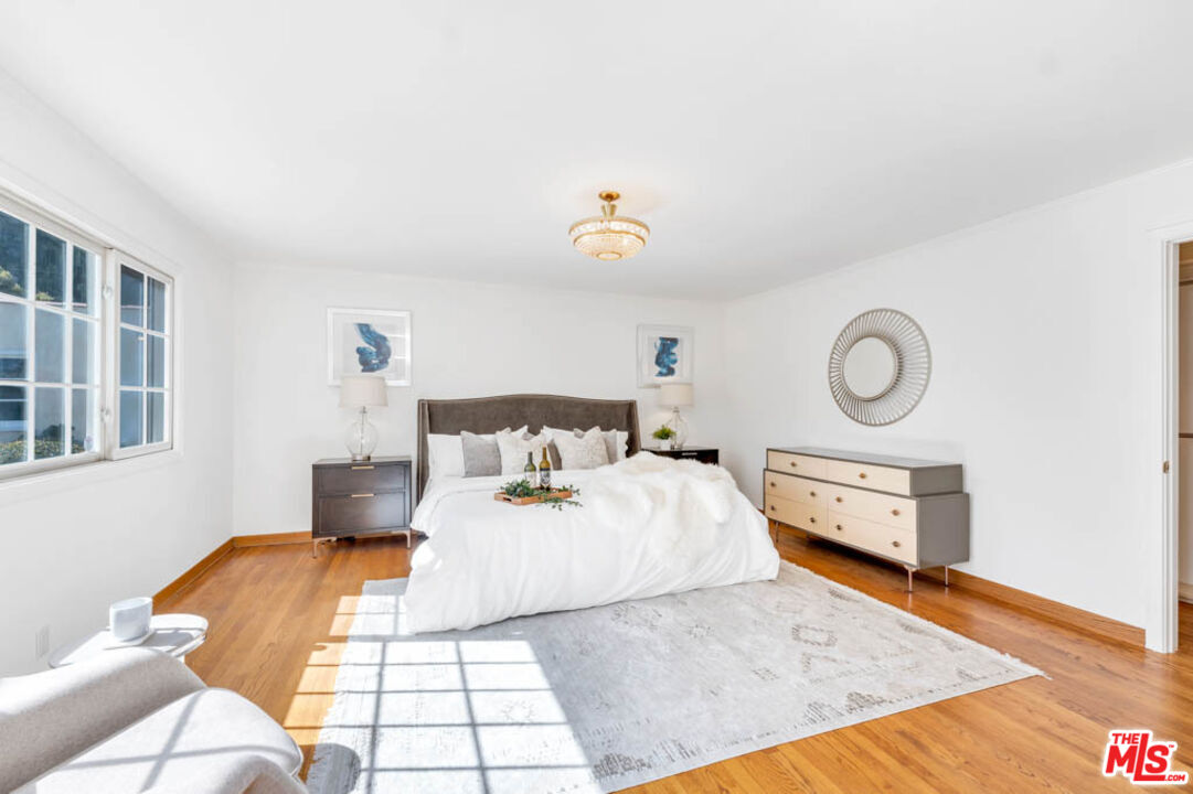 109 N Maple Dr