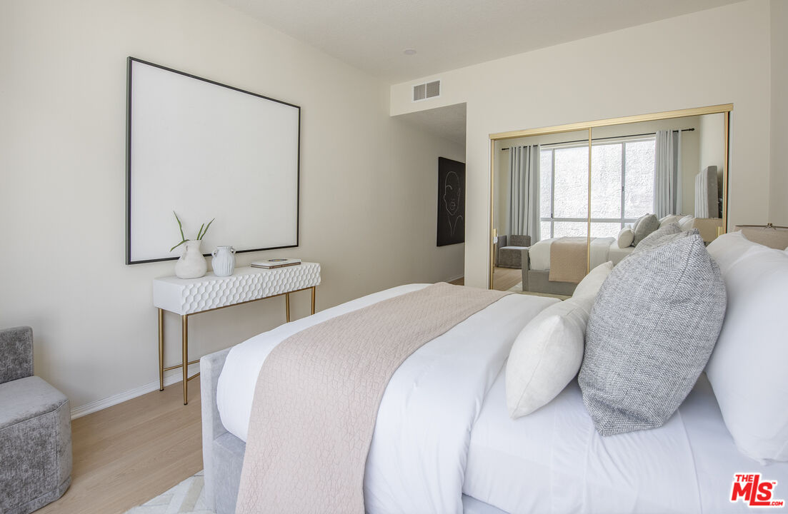 10640 Wilkins Ave Unit: 204, Westwood