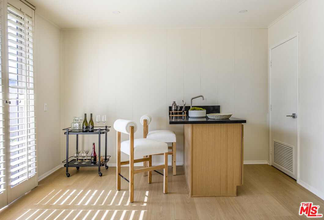 10640 Wilkins Ave Unit: 204, Westwood